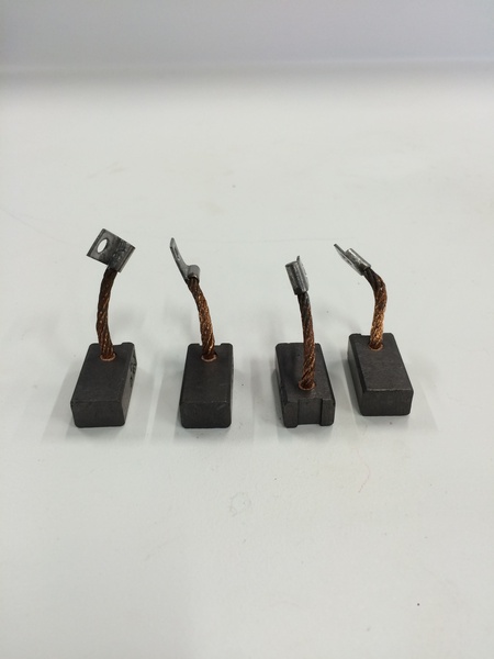 JOGO DE ESCOVAS MOTOR - LE (ISKRA 1,5KW)